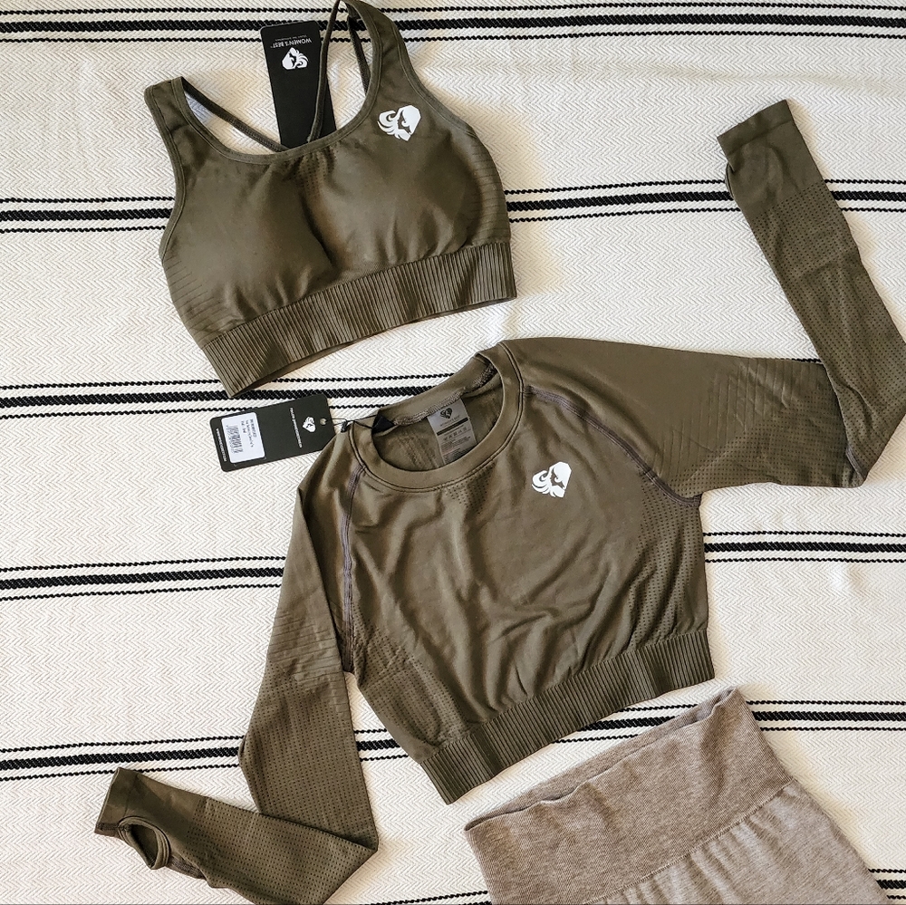 NWT Seamless Sports Bra - Olive - Small Women's Best